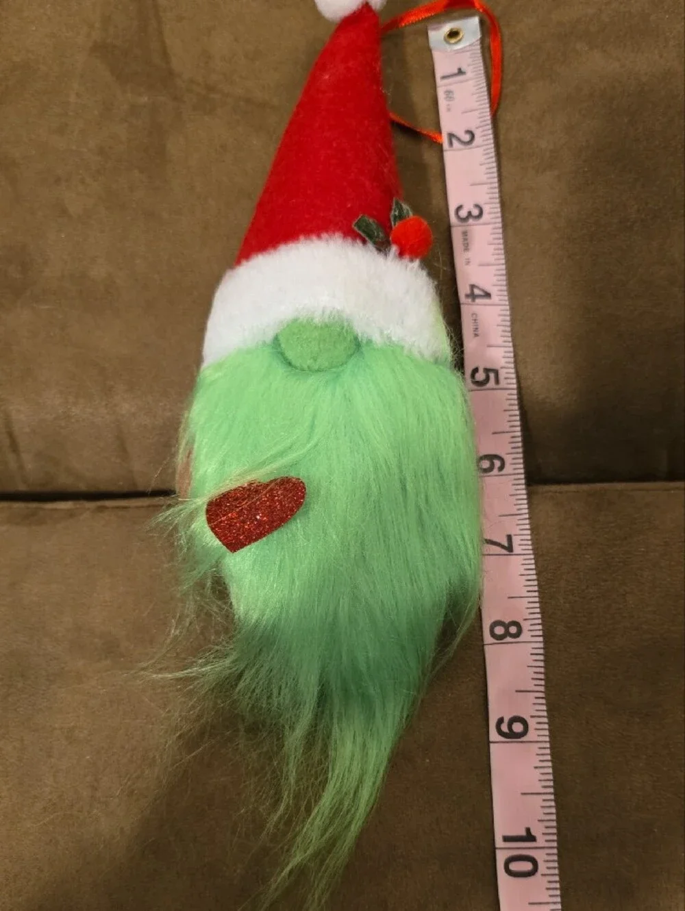 Grinch-Inspired Santa Hat Plush Gnomes. Red & Neon Green. 5 Piece Set. NEW.